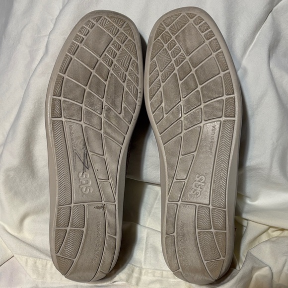 SAS Men's Tan Leather Slip-On Loafers - Picture 6 of 6